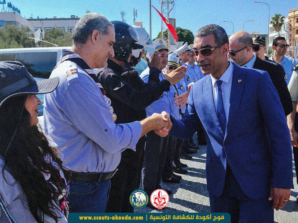 الطريق مسؤولية الجميع: فوج أكودة للكشافة التونسية ينشر ثقافة السلامة