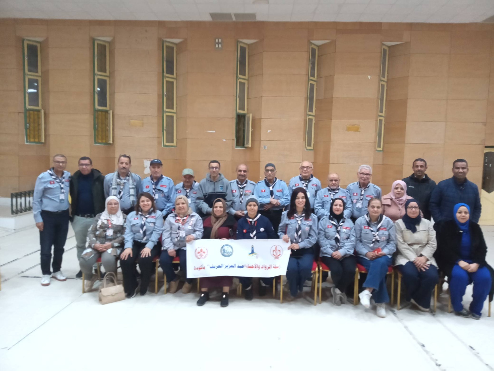 عمل تطوعي بيئي لرابطة الرواد والأحباء عبد العزيز العريف بتوزر