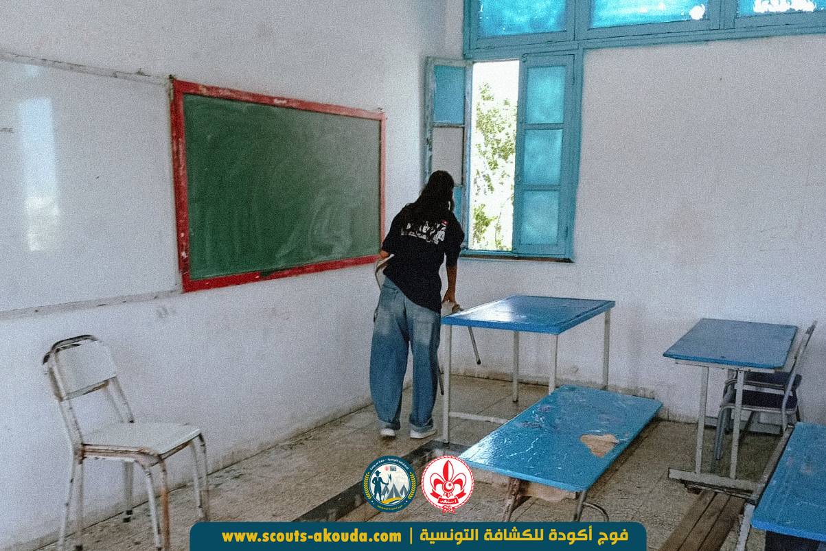 حملة نظافة تطوعية بمعهد سالم بن حميدة بأكودة في إطار الاستعداد لامتحانات الباكالوريا